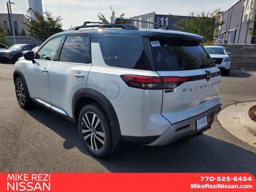 2025 Nissan Pathfinder Platinum 4WD
