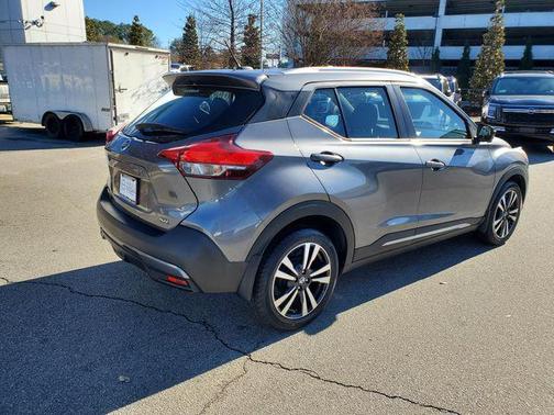 2019 Nissan Kicks SR