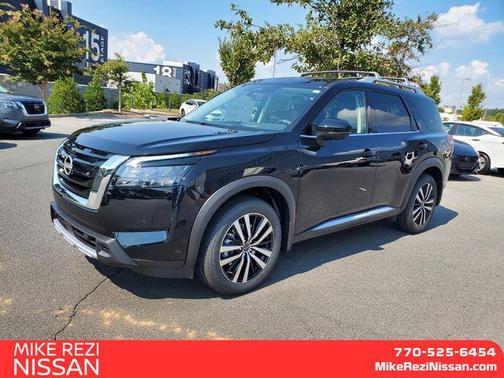 2025 Nissan Pathfinder Platinum FWD