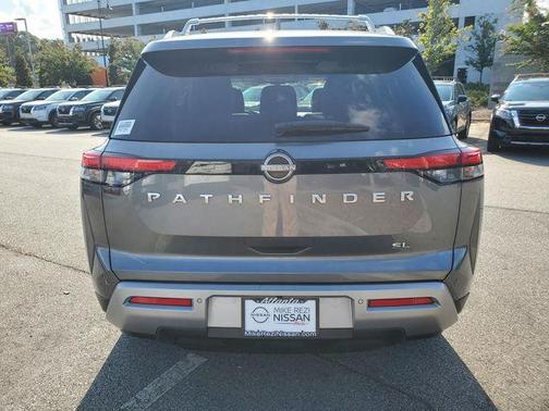 2024 Nissan Pathfinder SL FWD