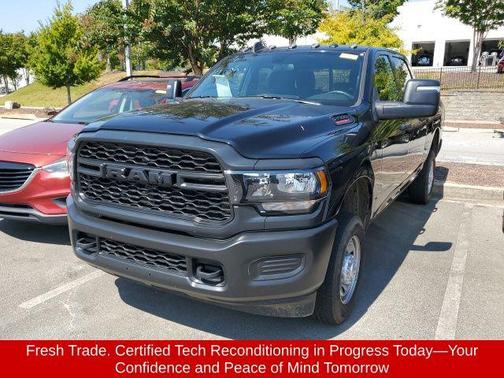 2024 RAM 2500 Tradesman Crew Cab 4x4 6'4' Box