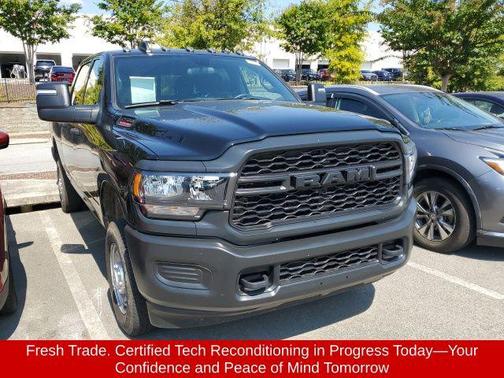 2024 RAM 2500 Tradesman Crew Cab 4x4 6'4' Box