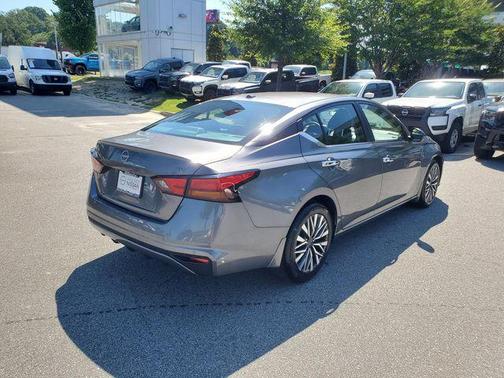 Gun Metallic 2024 Nissan Altima 2.5 SV