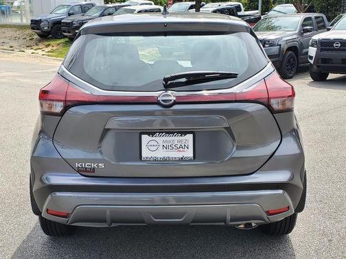 Gun Metallic 2025 Nissan Kicks S