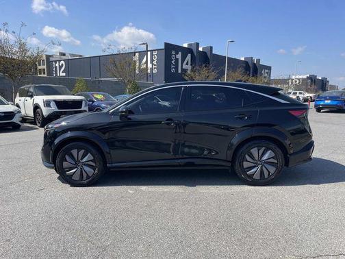 Black Diamond Pearl 2023 Nissan ARIYA ENGAGE