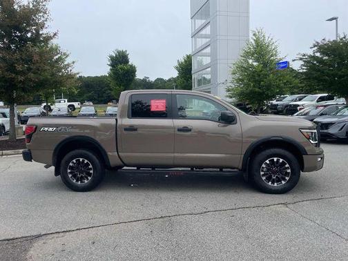 2024 Nissan Titan PRO-4X