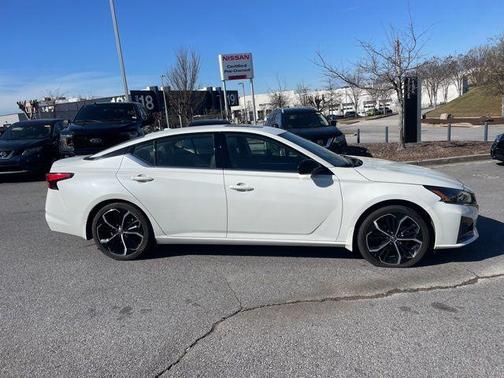 2024 Nissan Altima SR FWD