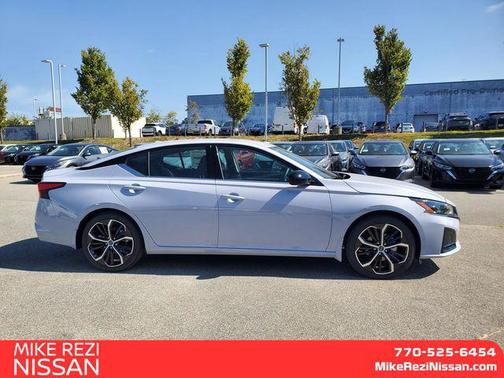 2025 Nissan Altima SR FWD