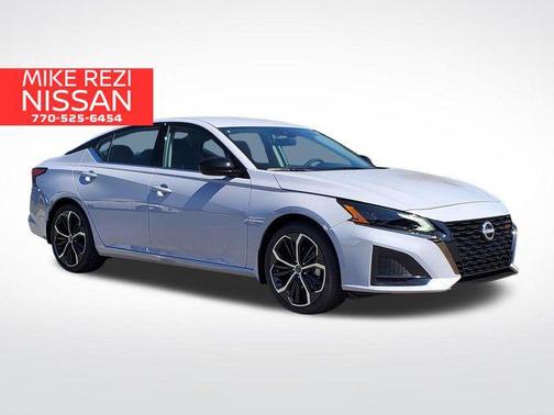 2025 Nissan Altima SR FWD