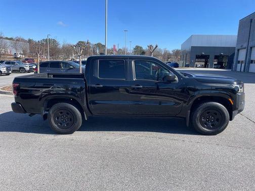 2022 Nissan Frontier S