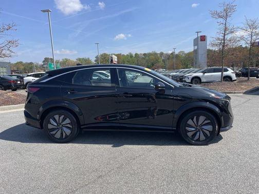 Black Diamond Pearl 2023 Nissan ARIYA ENGAGE