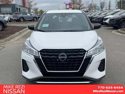 2025 Nissan Kicks S