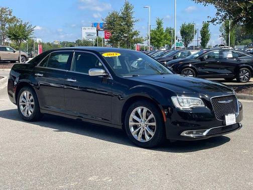 2019 Chrysler 300 Limited