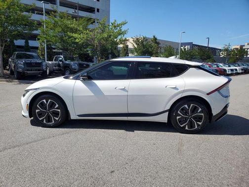 Snow White Pearl 2022 Kia EV6 GT-Line