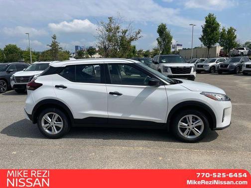 2025 Nissan Kicks S