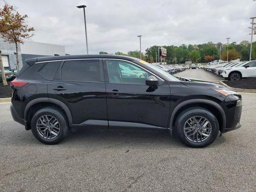 Super Black 2022 Nissan Rogue S