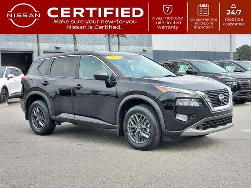 Super Black 2022 Nissan Rogue S