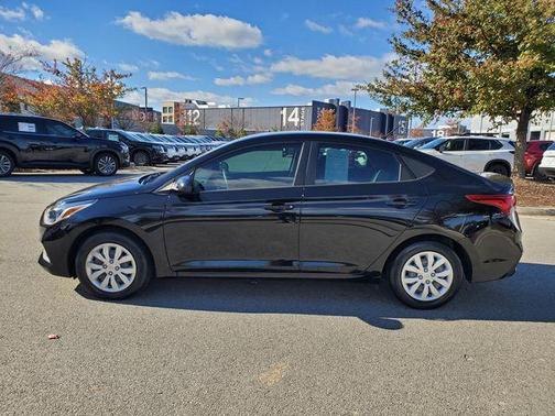 2022 Hyundai Accent SE