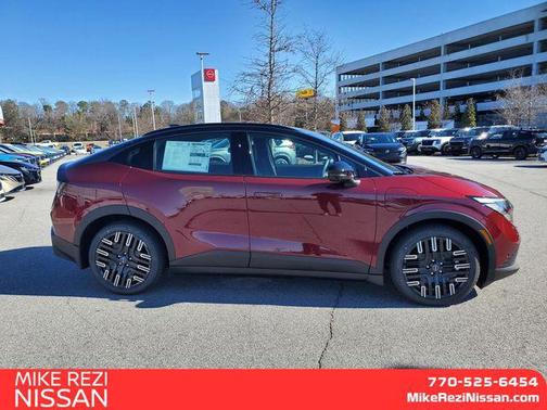 Coulis Red Metallic/Black 2026 Nissan Leaf PLATINUM+