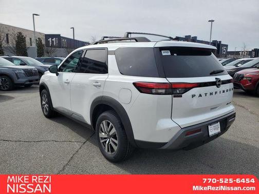 2026 Nissan Pathfinder SL