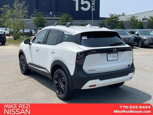 2025 Nissan Kicks SR
