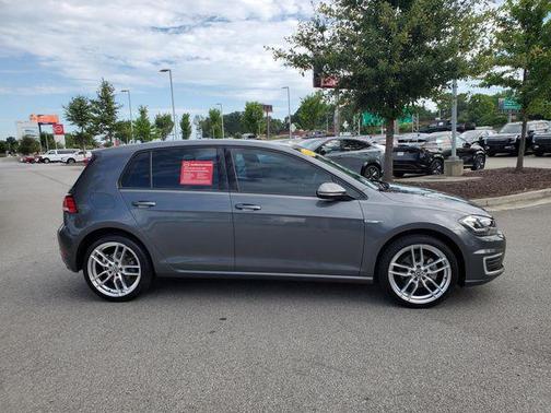 2019 Volkswagen e-Golf SE