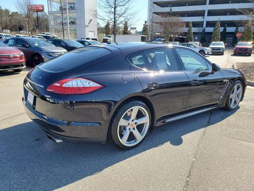 2013 Porsche Panamera 4 Platinum Edition