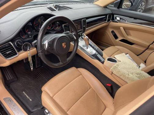2013 Porsche Panamera 4 Platinum Edition