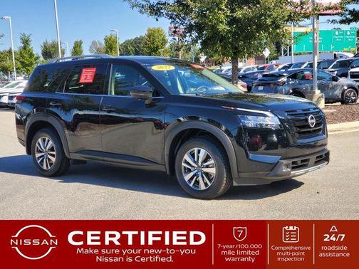2022 Nissan Pathfinder SL 4WD