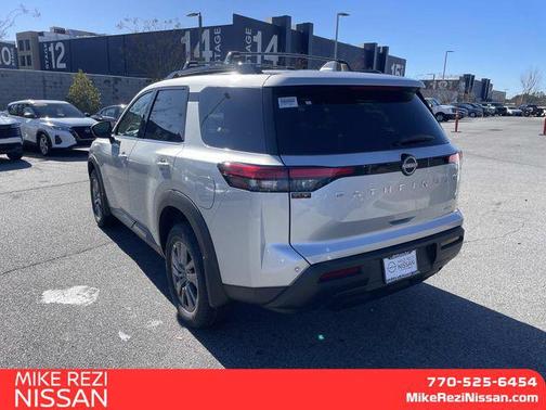 2025 Nissan Pathfinder SV 4WD