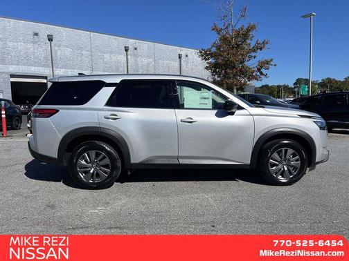 2025 Nissan Pathfinder S FWD