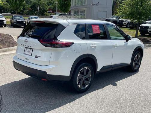 2024 Nissan Rogue SV