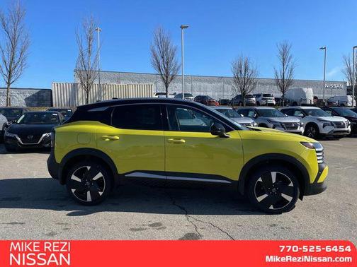 2025 Nissan Kicks SR