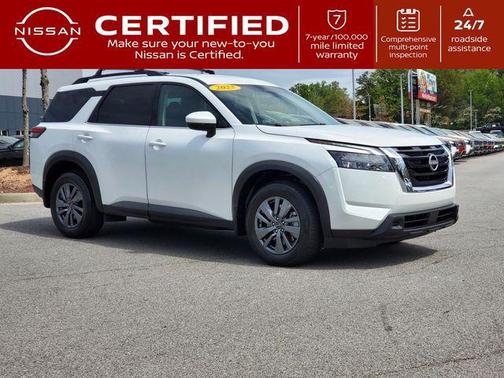 White Pearl 2025 Nissan Pathfinder SV FWD