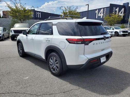White Pearl 2025 Nissan Pathfinder SV FWD
