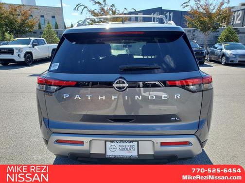 2025 Nissan Pathfinder SL FWD
