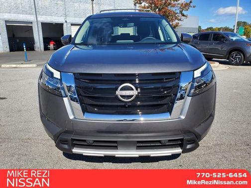 2025 Nissan Pathfinder SL FWD