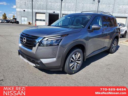 2025 Nissan Pathfinder SL FWD