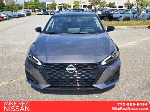Gun Metallic/Super Black 2026 Nissan Altima SR FWD