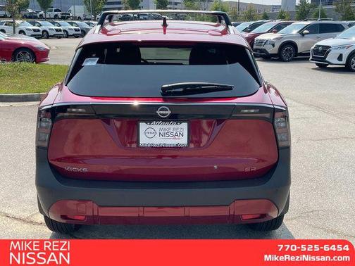 2025 Nissan Kicks SR