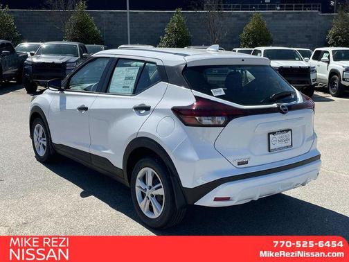 2025 Nissan Kicks S