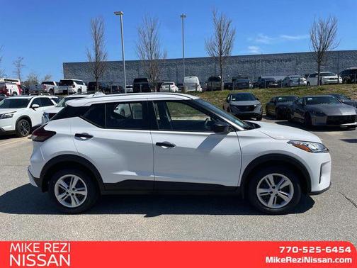 2025 Nissan Kicks S