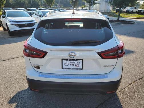 2022 Nissan Rogue Sport SV