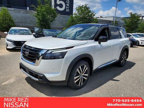 2025 Nissan Pathfinder Platinum FWD