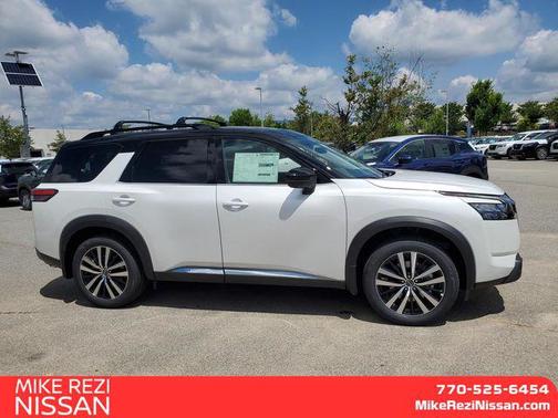 2025 Nissan Pathfinder Platinum FWD