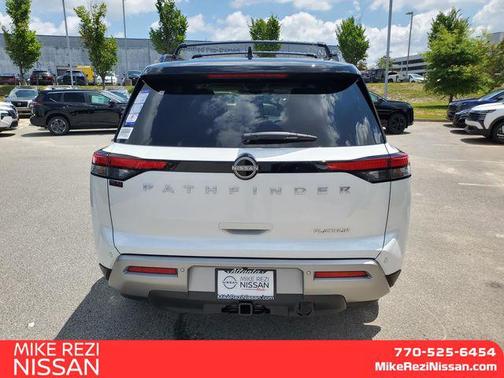 2025 Nissan Pathfinder Platinum FWD