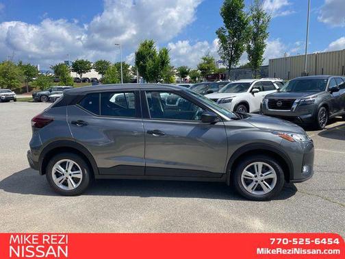 2025 Nissan Kicks S