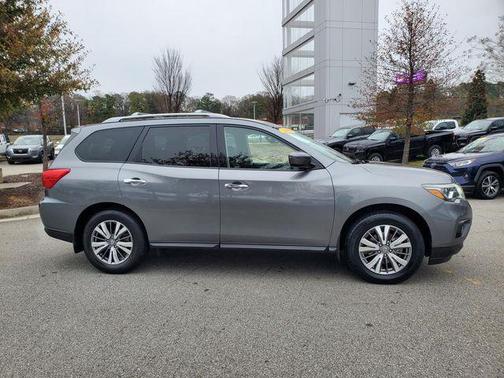 2020 Nissan Pathfinder SV 2WD