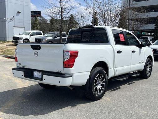 2024 Nissan Titan SV