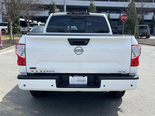 2024 Nissan Titan SV